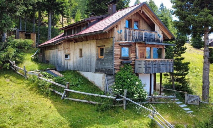 Greifenburg House | "Almhütte Enzian" with mountain view - sun terrace