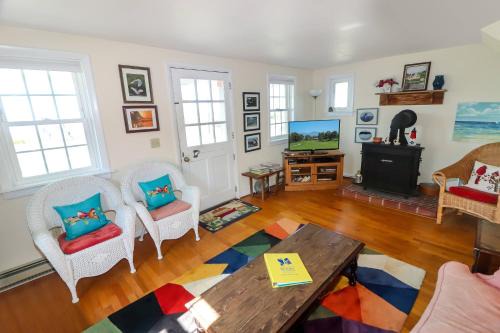 Chincoteague House | Almost Heaven - Pet friendly; Waterfront home!