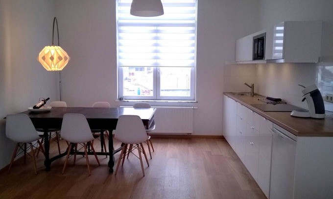 Brussels Apartment | Almost White, Near Train, Metro n7688