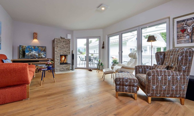 Garmisch-Partenkirchen Apartment | Alpenchalet Lotti - Lovingly furnished holiday flat with room for 4 people