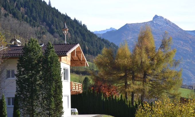 Bad Hofgastein Apartment | AlpenglueckGastein - private mountain lodge