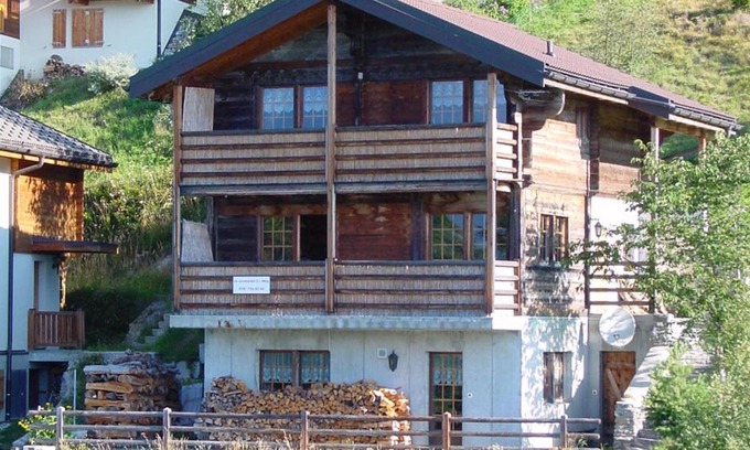 Gampel-Bratsch House | Alpenparadies