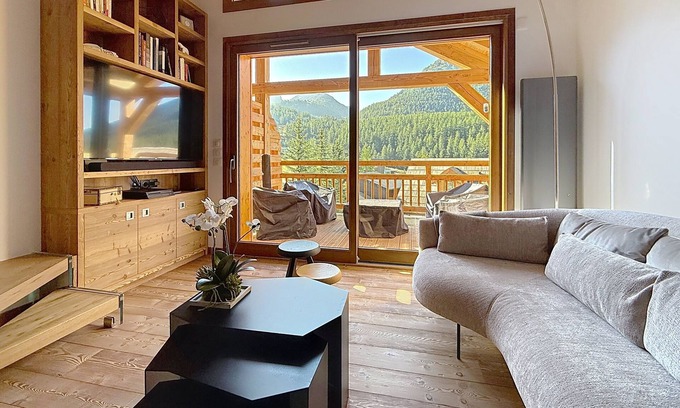 Montgenevre Apartment | Alpina Vista, duplex 6p design facing slopes, terrace, solarium, garages