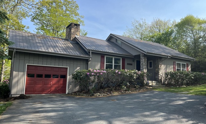 Blowing Rock House | Alpine Bliss - Walk to slopes, dog friendly, fenced yard!