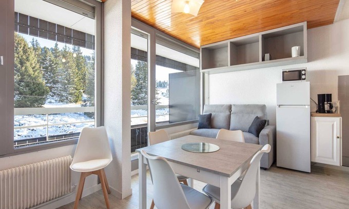 Chamrousse Apartment | Alpine Hideaway with Balcony