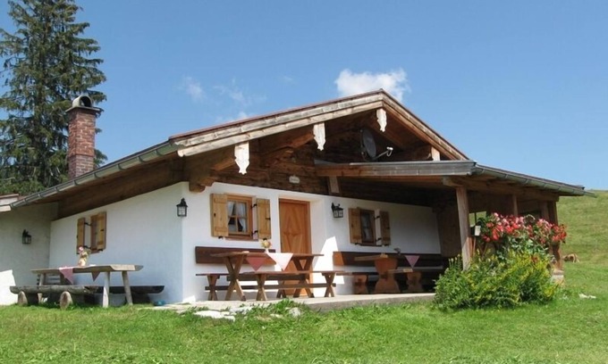 Reit im Winkl Cabin | Alpine hut Zenz-Alm 90m²