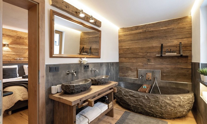 Moosen Apartment | Alpine Lodge SKI IN- SKI OUT Luxurious vacation apartment with 4 bedrooms