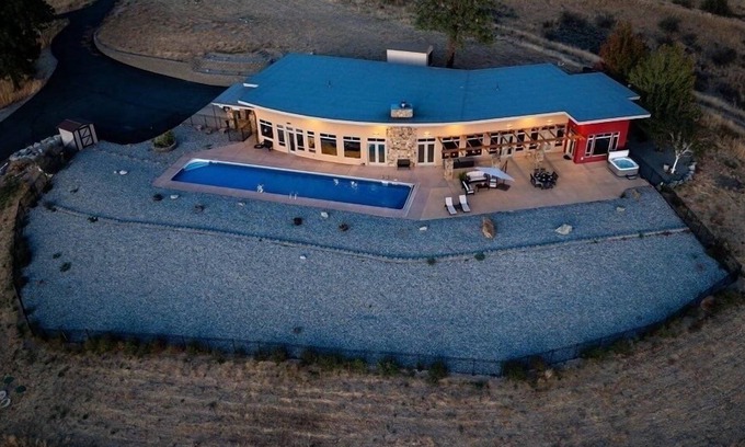 Chelan House | Alpine Luxury Vacation Rentals