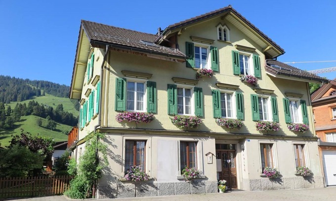 Wildhaus-Alt St. Johann Apartment | alte Schmiede Studio