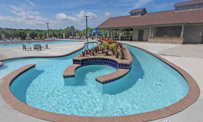 Wright City House | Altitude Adjustment - New Treehouse at Innsbrook