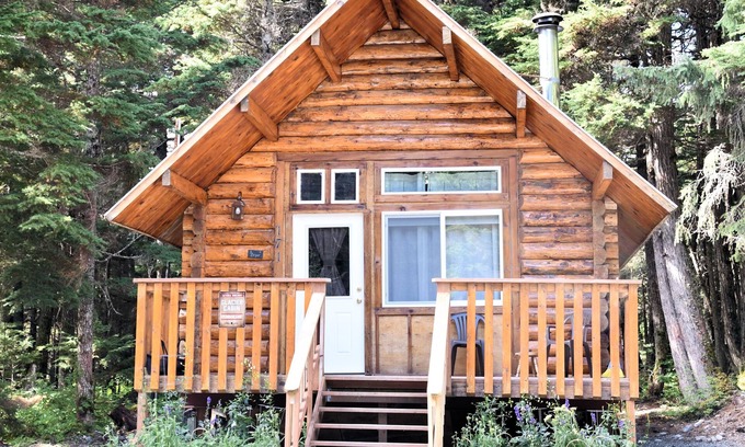 Girdwood Cabin | Alyeska Hideaway Log Cabins - Glacier Cabin