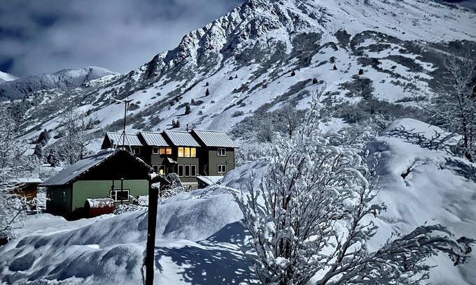 Eagle River Apartment | Alyeska Mountain Oasis in Girdwood. Crow Pass. Chugach National and state park.