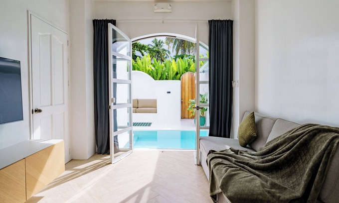 Catangnan Hotel | Amanzohi Siargao