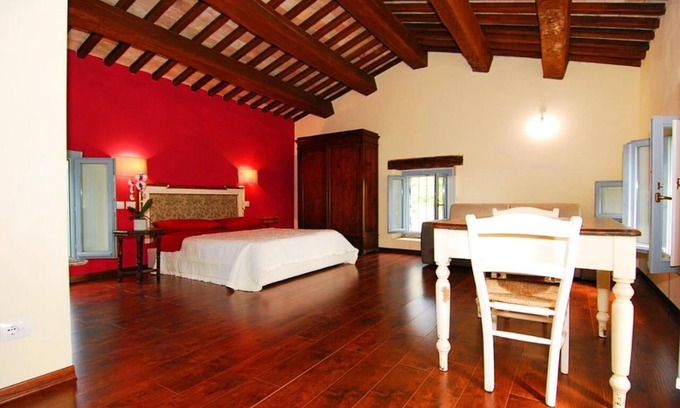 Costano House | Amaranth House Rooms and Apartments
