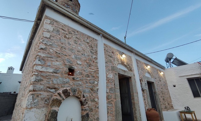 Asklipiio House | Amarantos-Traditional Village House-Apollona