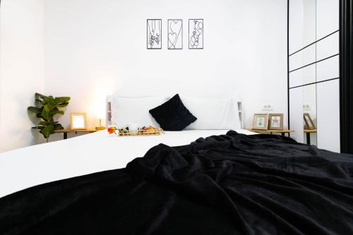 Popesti-Leordeni Apartment | Amaria Sunset