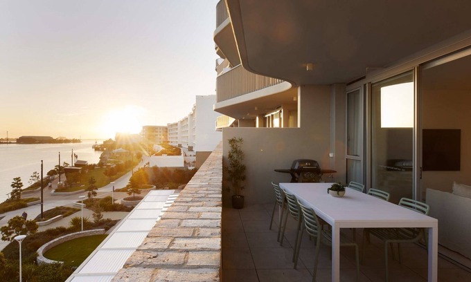 Newcastle Apartment | Amaya - holiday apartment by Follo