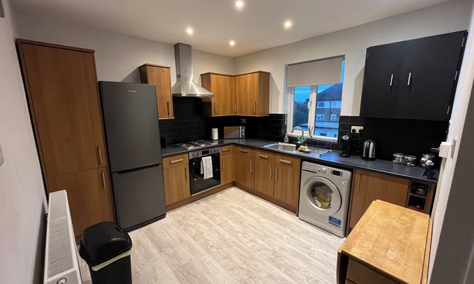 Hobbayne Condo | Amazing 2-bedroom comfy condo with WiFi in vibrant London