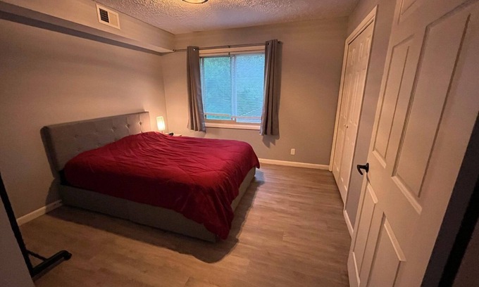 Lincoln House | Amazing 2-bedroom ranch house in Lincoln