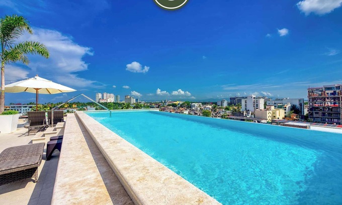 Diaz Ordaz Apartment | Amazing 2 BR Condo in Versalles - Rooftop Pool