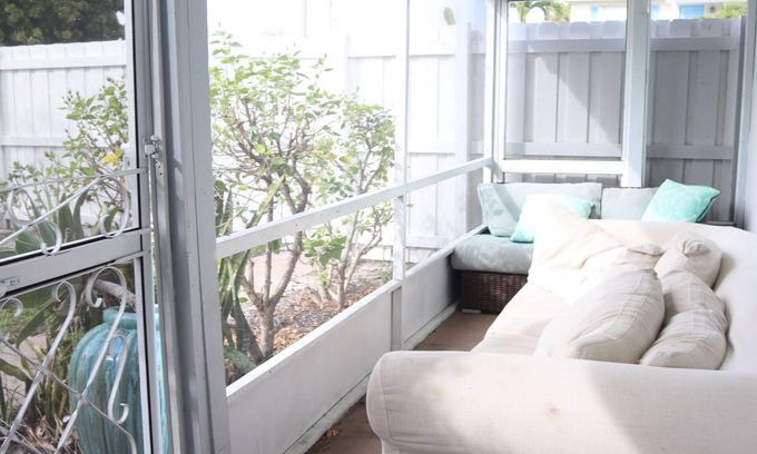 Singer Island Apartment | Amazing 2BR walking distance to Beach