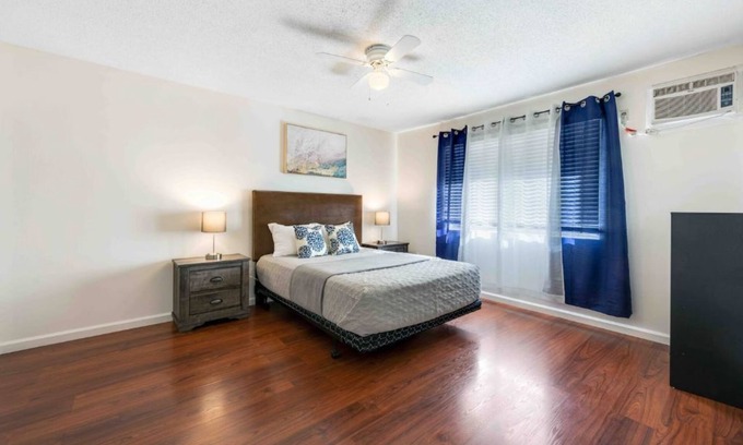 Riverside Apartment | Amazing 3 BD Condo Near UC Riverside - Shared Pool
