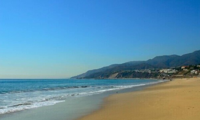 Malibu Villa | Amazing 3000 sqft Panoramic Ocean View Villa Steps to Beach, sleeps 12