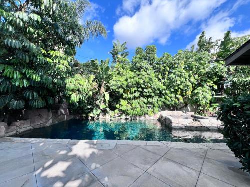 Southwest Anaheim House | Amazing 5 bedroom, 1/2 Mile To Disneyland 1/4 mile to Anaheim Convention Ctr