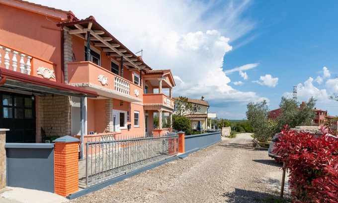Barbariga Apartment | Amazing apartment in Betiga with WiFi