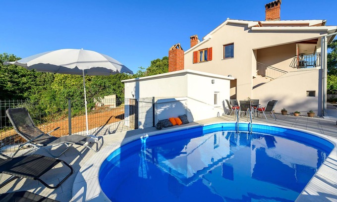 Paradiz Apartment | Amazing apartment in Labin with WiFi