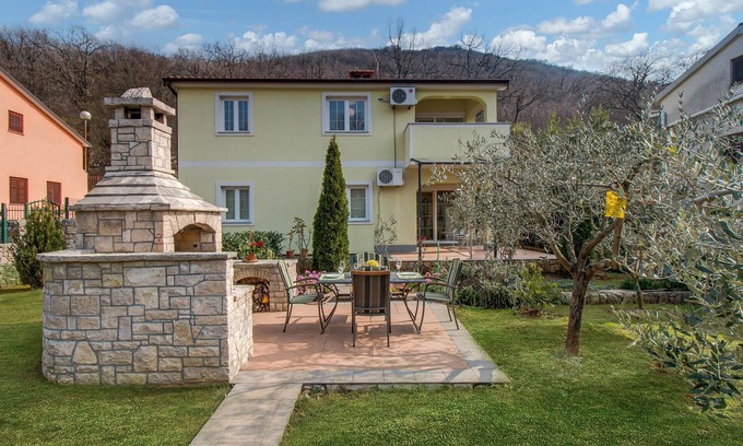 Porozina Apartment | Amazing apartment in Porozina with WiFi