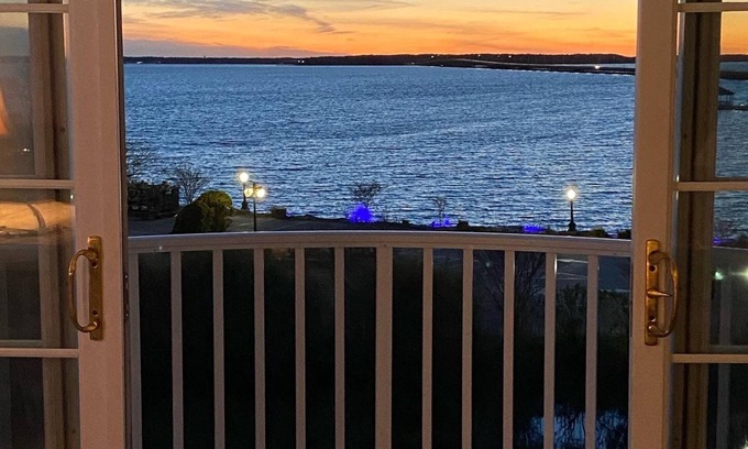 Midtown Ocean City Resort | AMAZING BAYSIDE SUNSET VIEWS! Sunset 309 @Coconut Malorie Resort next to Fagers!