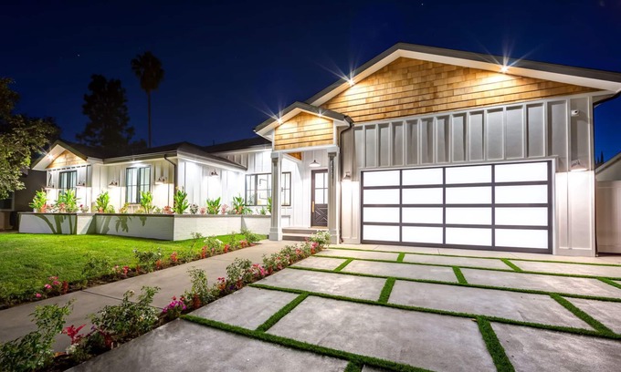 Sherman Oaks House | AmazIng big house for comfort and relax