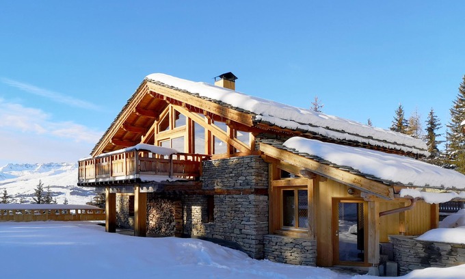 Arc-1800 Ski Chalet | Amazing chalet for 19 people, 400m from ski-lift and 12 min walk from centre