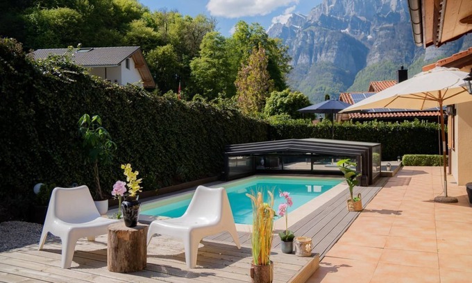 Mols Apartment | Amazing Chalet | Heidiland | Pool & Sauna