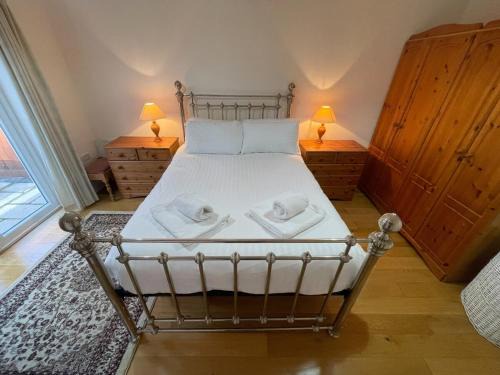 Cambridge House | Amazing Cottage In Delightful Madingley Village - Cambridge Homehost