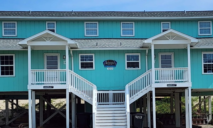 Emerald Isle House | AMAZING EMERALD ISLE OCEANFRONT SLEEPS 18 NEAR DINING SHOPPING AQUARIUM!