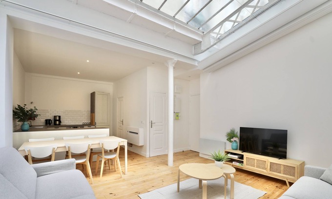 Quartier Sainte-Marguerite Apartment | Amazing flat in Paris 11e with AC