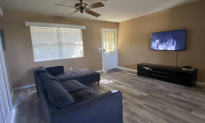 Clair-Mel City House | Amazing front water house