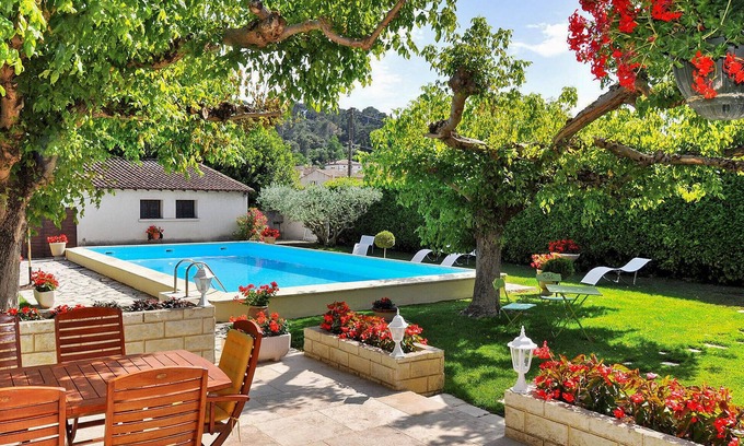 Barbentane House | Amazing home in Barbentane