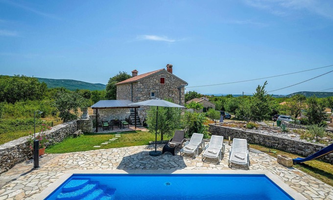 Trgetari House | Amazing home in Burjaki with WiFi