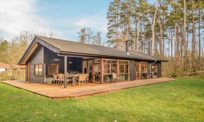 Øksenmølle House | Amazing home in Ebeltoft with sauna