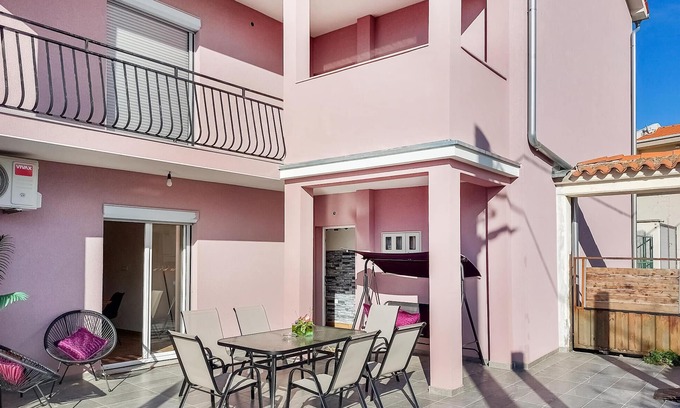 Salakovci House | Amazing home in Labin with kitchen