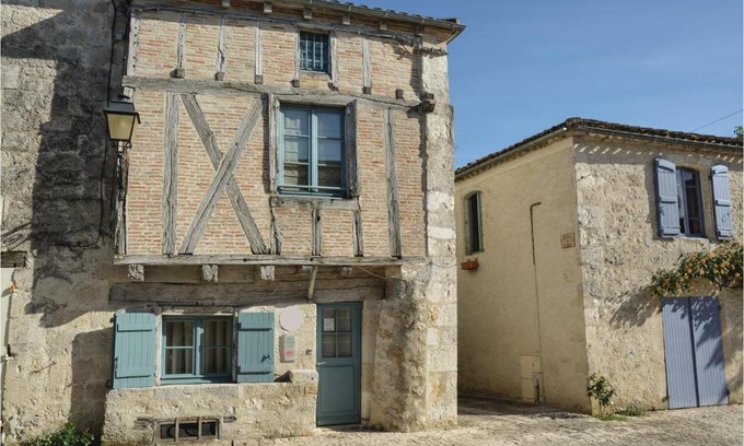 Monjoi House | Amazing home in Montjoi with 2 Bedrooms and WiFi