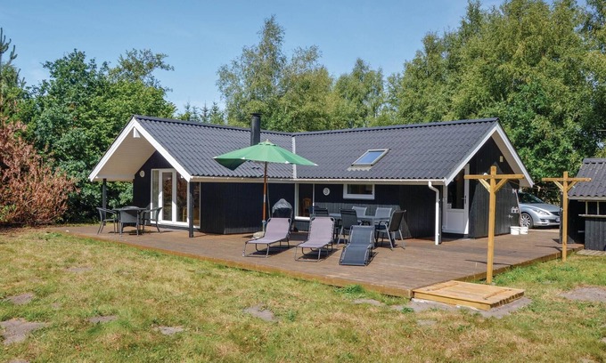 Jegum House | Amazing home in Oksbøl with WiFi