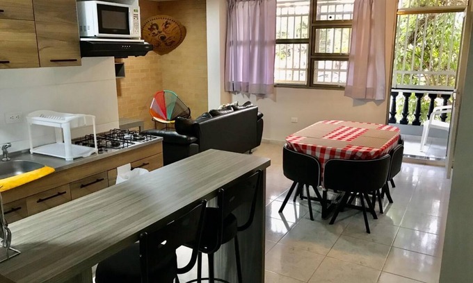 Alto Prado House | Amazing location, close to Villa Country 3bed/2bath.