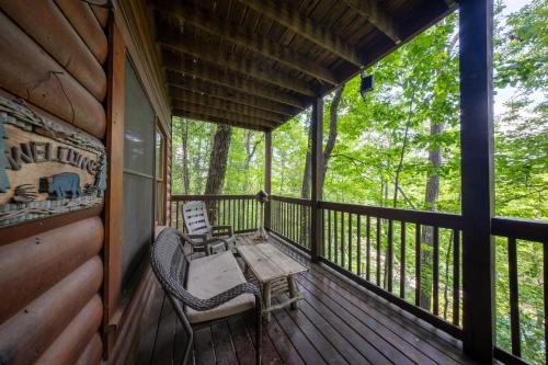 Pigeon Forge House | Amazing Mountain View Cabin! Hot Tub Pool Table