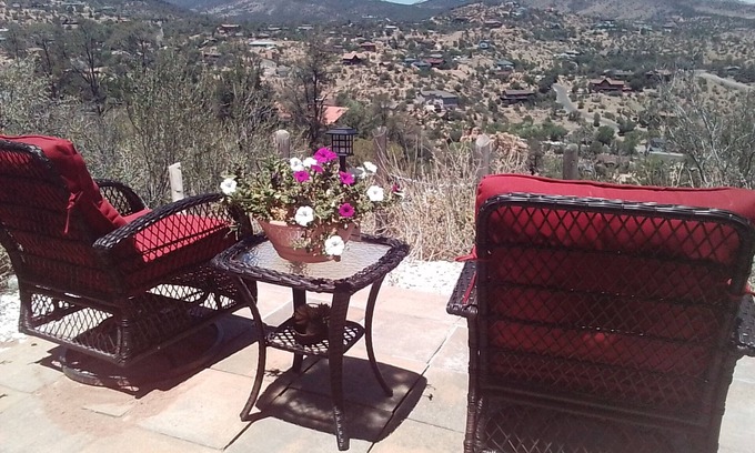 Prescott House | Amazing Mountaintop Views!