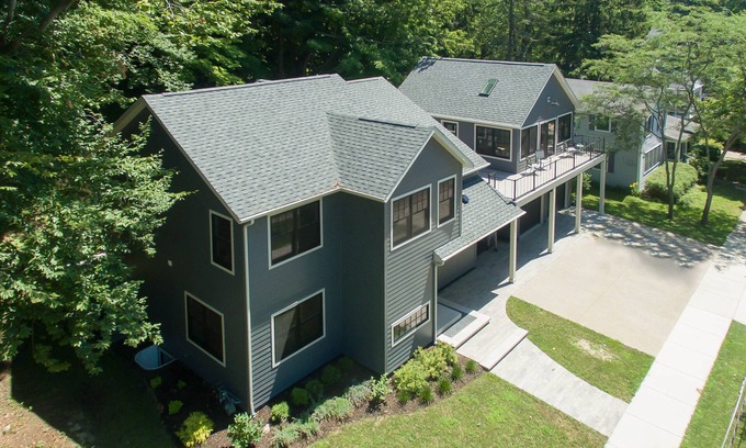 Saugatuck House | AMAZING NEWER HOME WITH LAKE VIEWS, steps away from shops and restaurants.