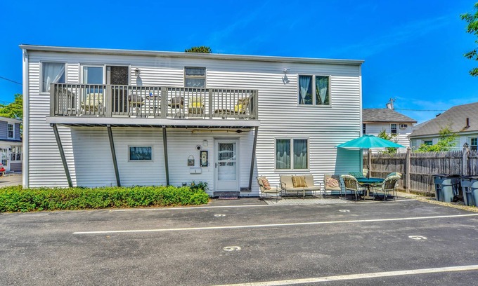 Old Orchard Beach House | AMAZING OCEANVIEW SERENITY COTTAGE 3 BED 2BATH SPECTACULAR BEACHFRONT ON OOB